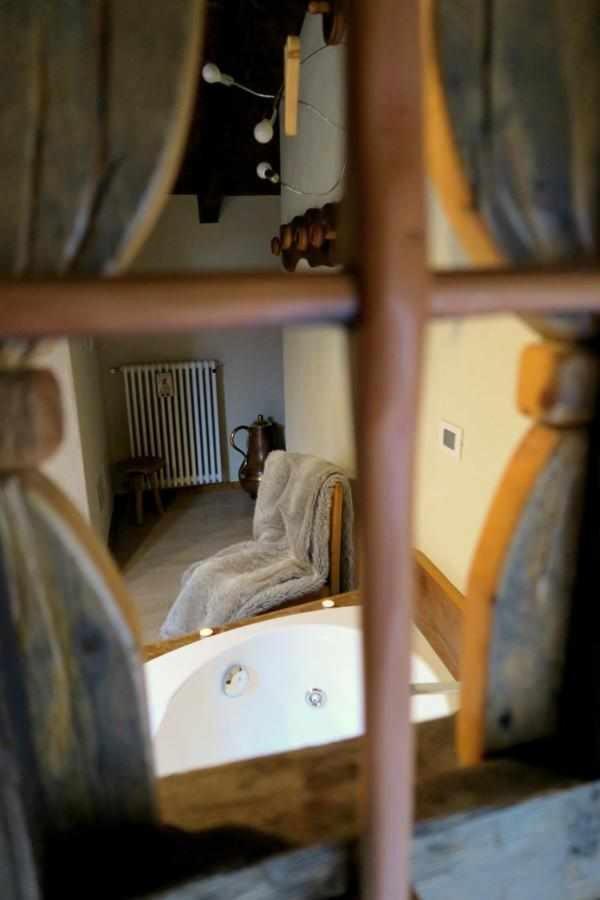 Romantica Suite Con Vasca Idromassaggio Aosta Exteriér fotografie
